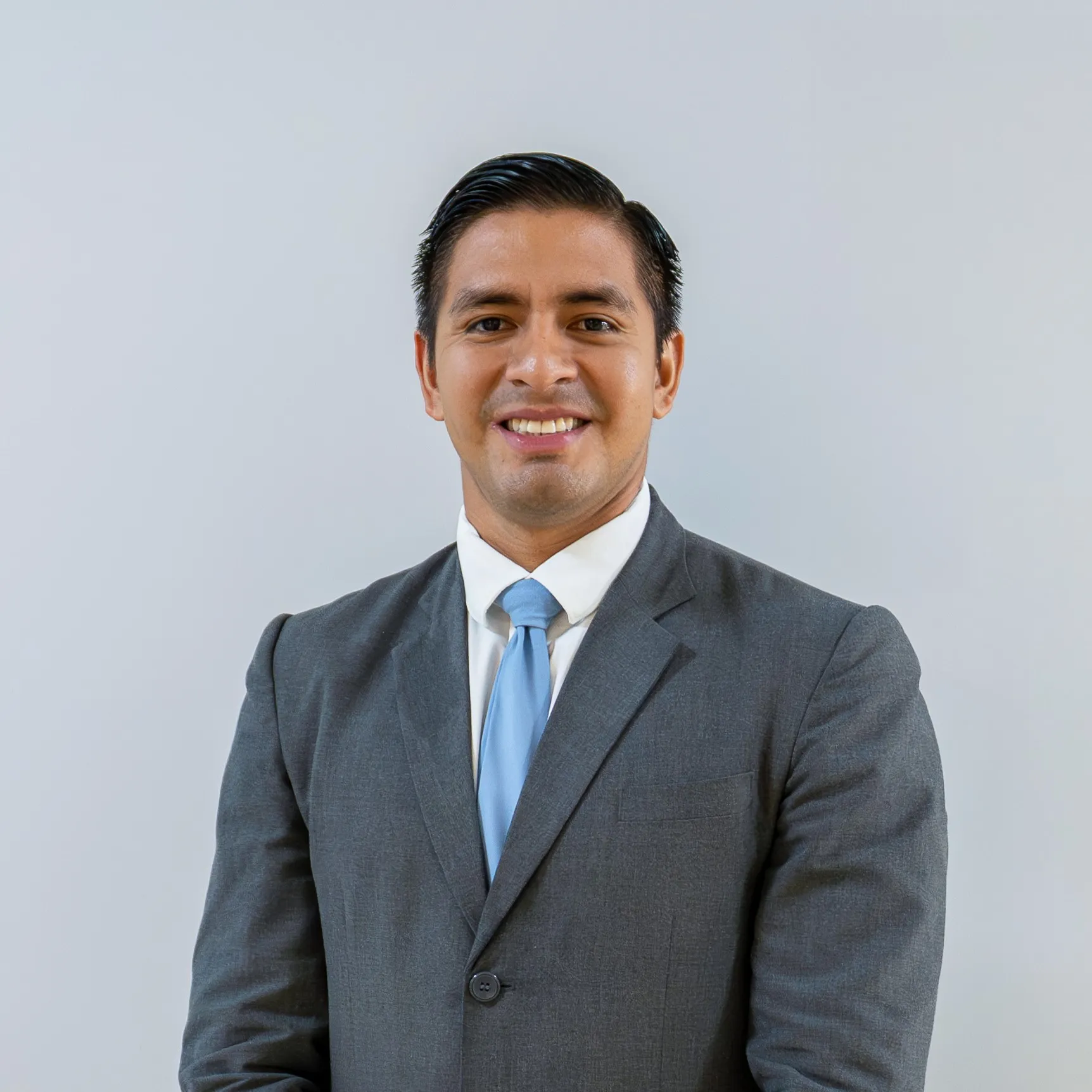 Roberto Carrasco Cabrera, Mgtr.